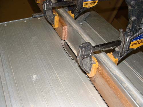 Säge im 45°-Winkel