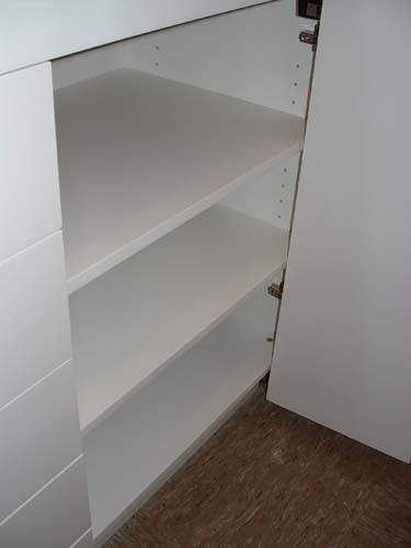 Böden im Schrank